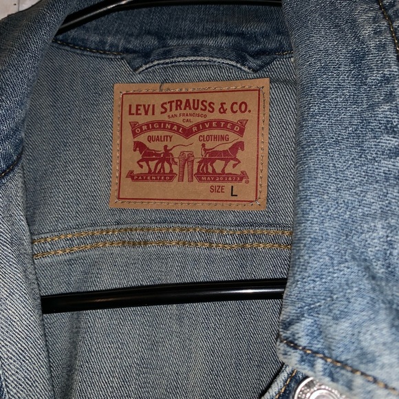 Levis denim jacket - Picture 2 of 2